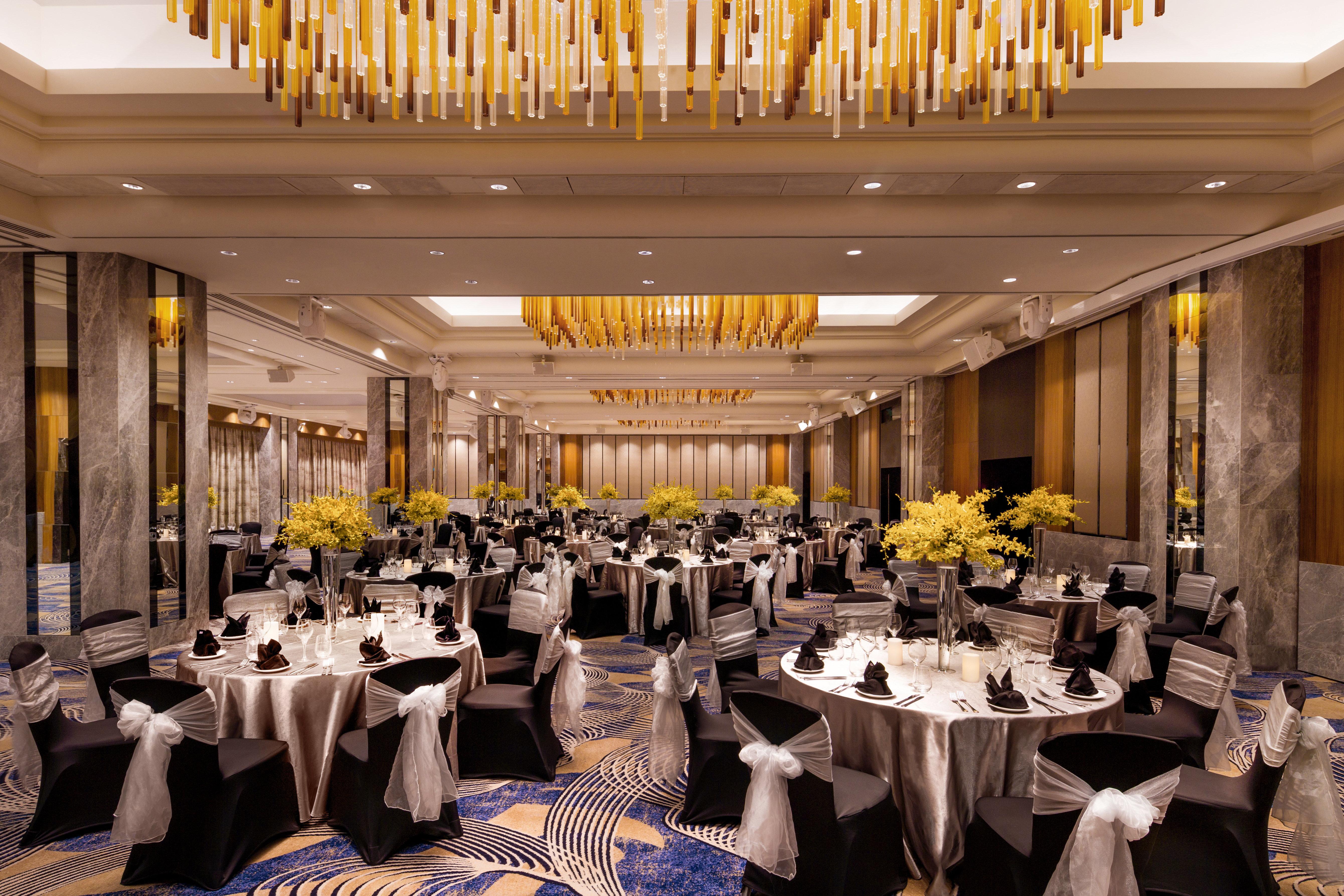 Voco Orchard Hotel 5*